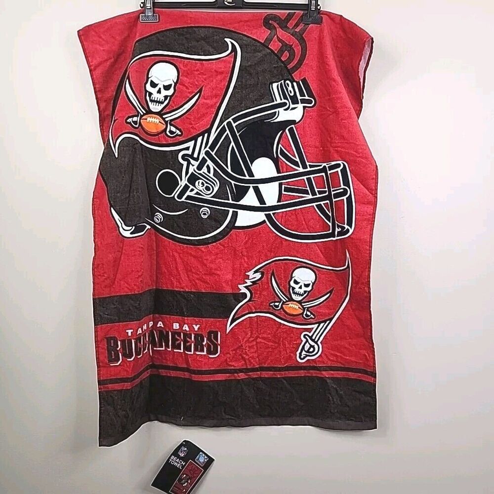 NEW NFL Tampa Bay Buccaneers Beach Towel